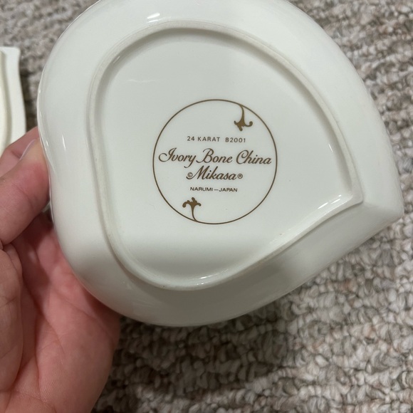 Mikasa candy dish ivory bone China with gold accent - Picture 2 of 3